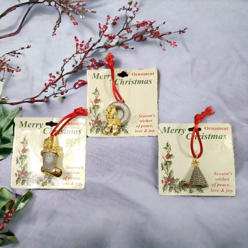 MERRY CHRISTMAS PEWTER GRAY TREE ORNAMENTS.